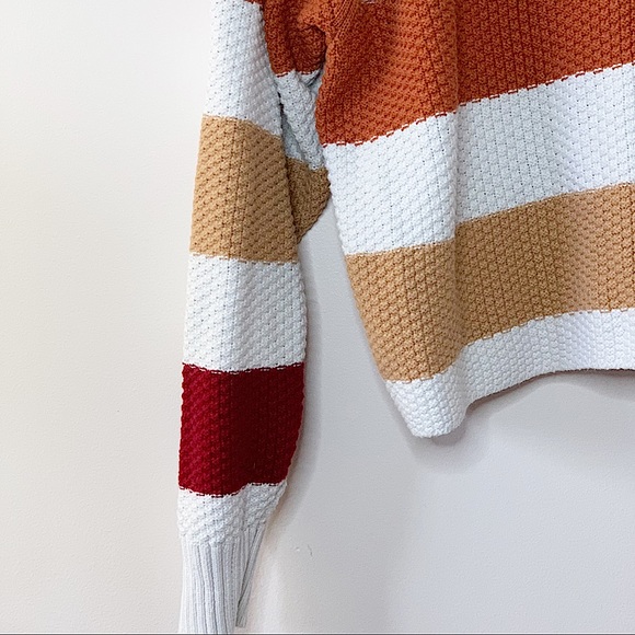 Three tone cropped knit crew π€ - Picture 4 of 8